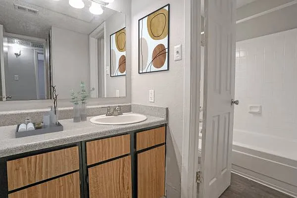 Dakota Apartments — Photo 17