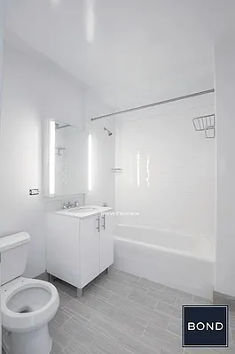 Rented by Bond New York | media 7