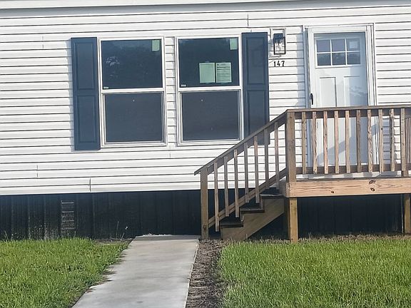 3rd image of 147 Merritt Cir