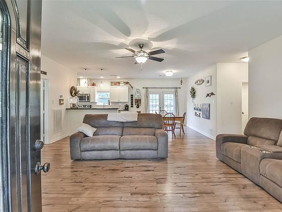 5th image of 24806 Lakeside Dr
