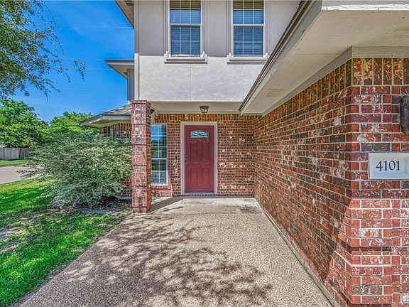 3rd image of 4101 Hunter Creek Dr