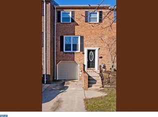 1445 S Collins Ct, Blackwood, NJ 08012