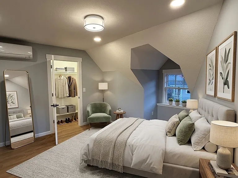 2367 NW Kearney St #7 — Photo 3
