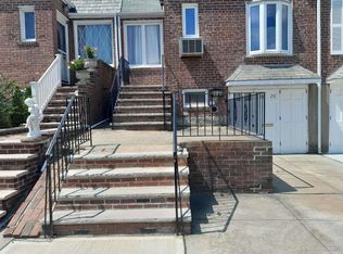 6020 68th St, Maspeth, NY 11378