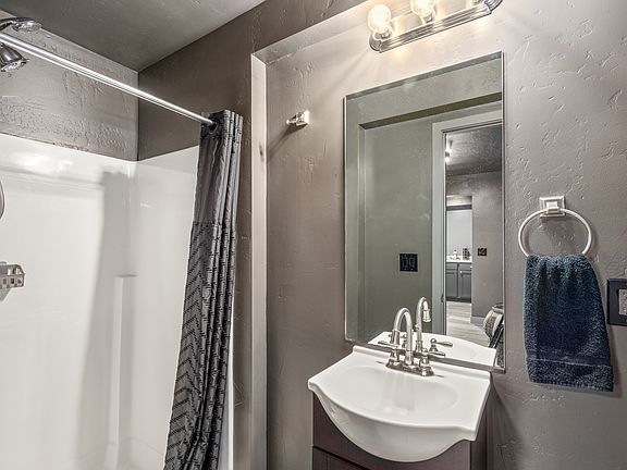 5th image of 219 E Coeur Dalene Lake Dr #6
