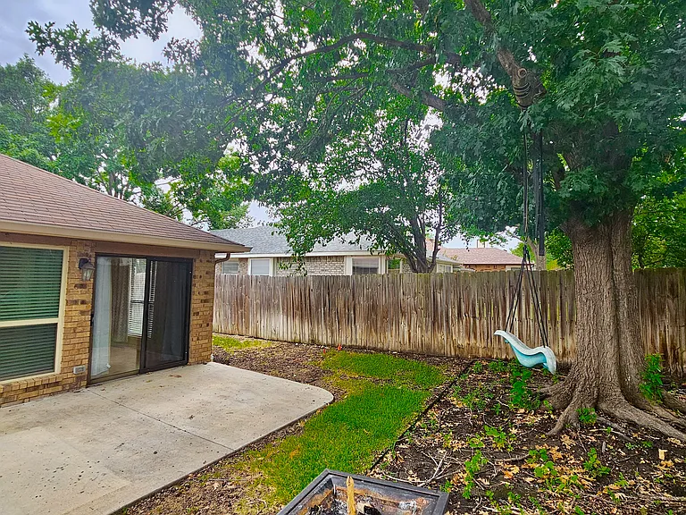 1445 Sedalia Dr — Photo 30