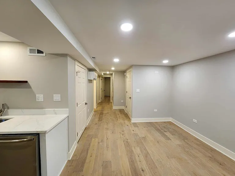 6321 S Eberhart Ave #G — Photo 12