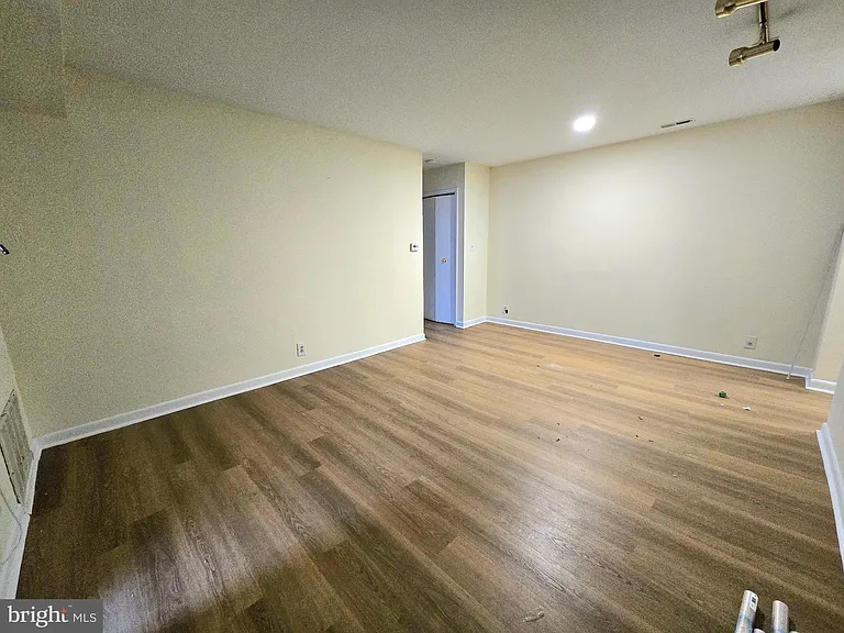 114 Van Buren Rd #5 — Photo 9