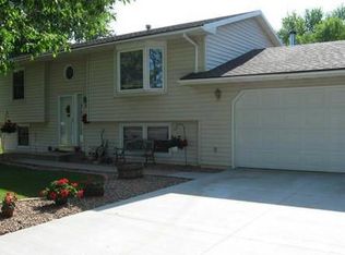 1716 Hemlock Ave, Owatonna, MN 55060
