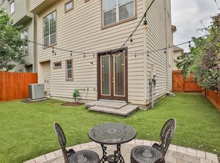 2708 Sherwin St, Houston, TX 77007