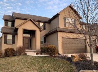 4537 Lakecrest Dr, Shawnee, KS 66218
