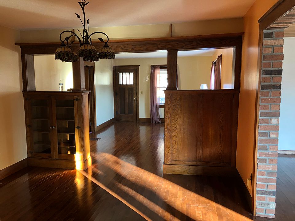 1st image of 657 Center St