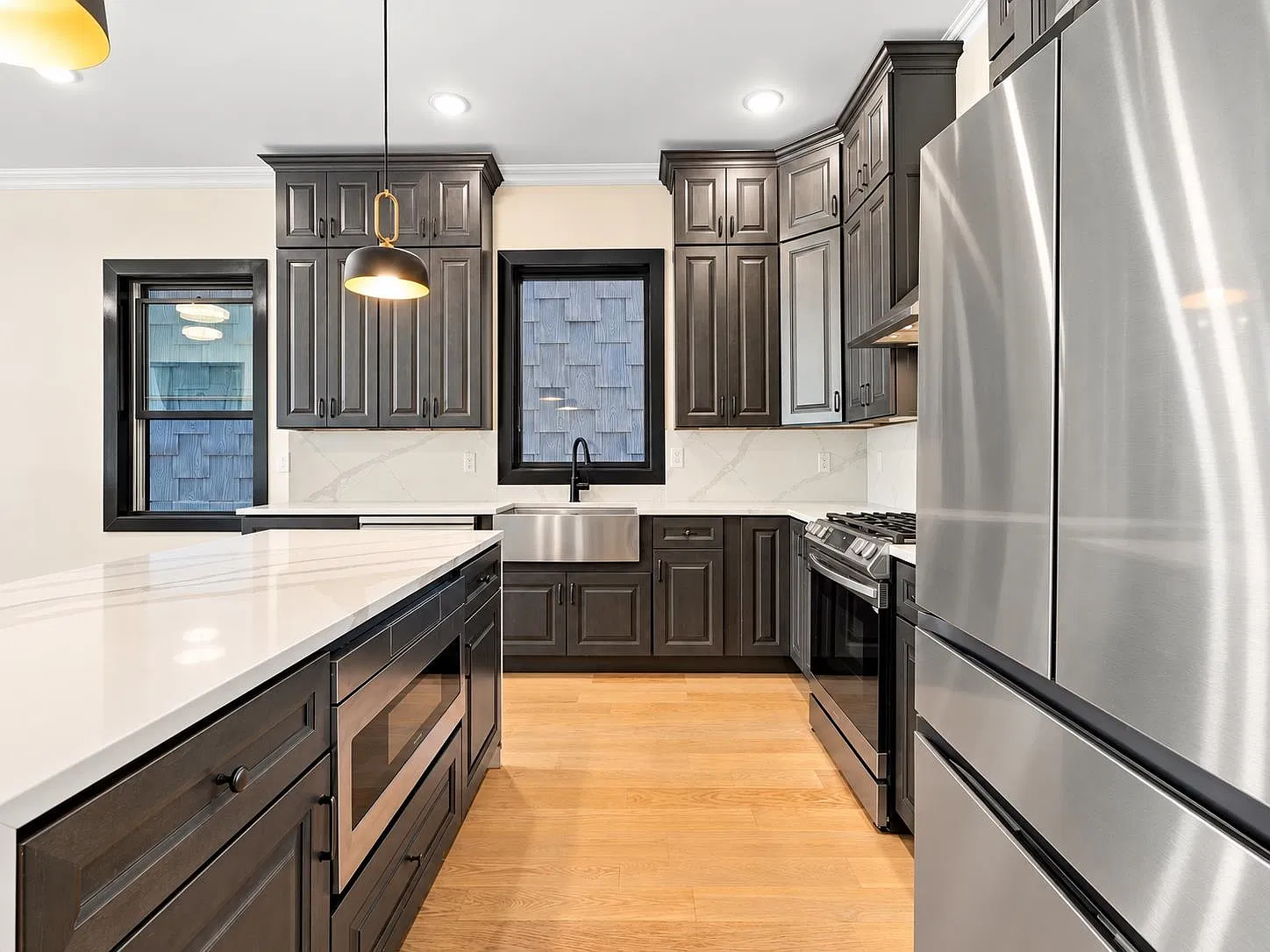 3 bed, 3.0 bath, $6,000 — Photo 2