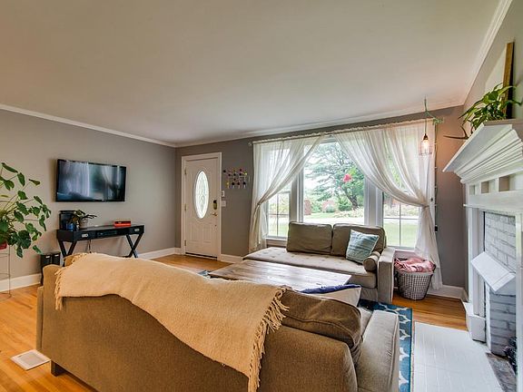5th image of 2406 Springview Dr