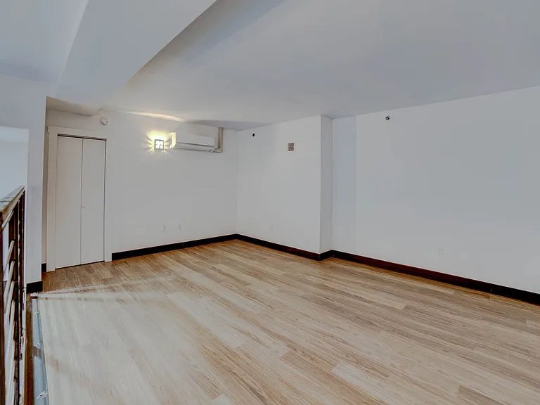 Vandever Lofts — Photo 89