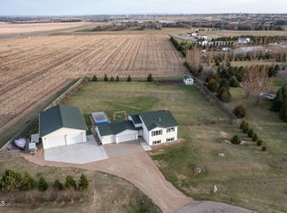 1001 Sunflower Dr, Bismarck, ND 58503