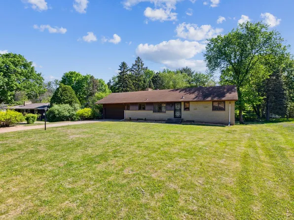 1210 Pineview Ln N, Plymouth, MN 55441