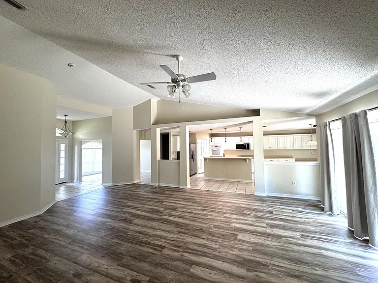 2308 Valley Pl — Photo 1