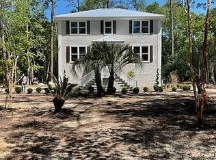 160 Butler Lake Dr, Saint Simons Island, GA 31522
