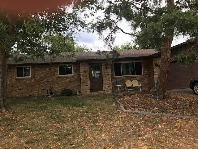 3103 Custer Ave