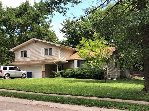 2nd image of 303 Douglas Dr