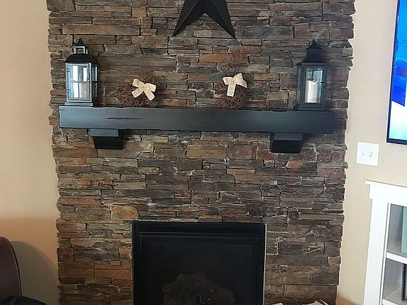2nd image of 9451 Selborne Cir