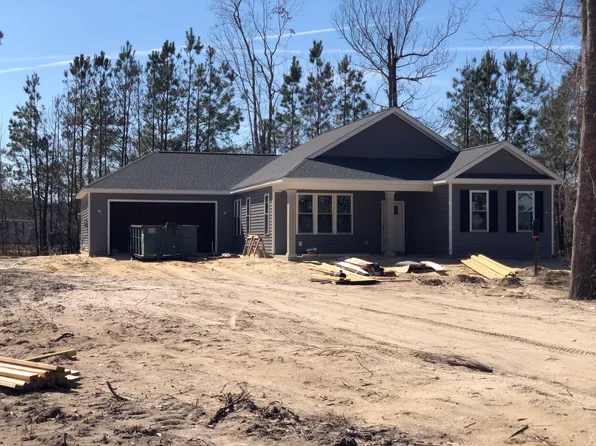 105 Pine Ct, Swansboro, NC 28584