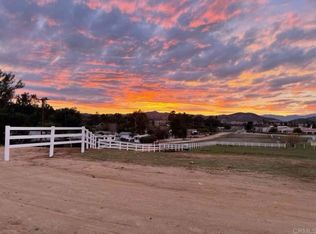 1 Saddleback Ln, Menifee, CA 92584