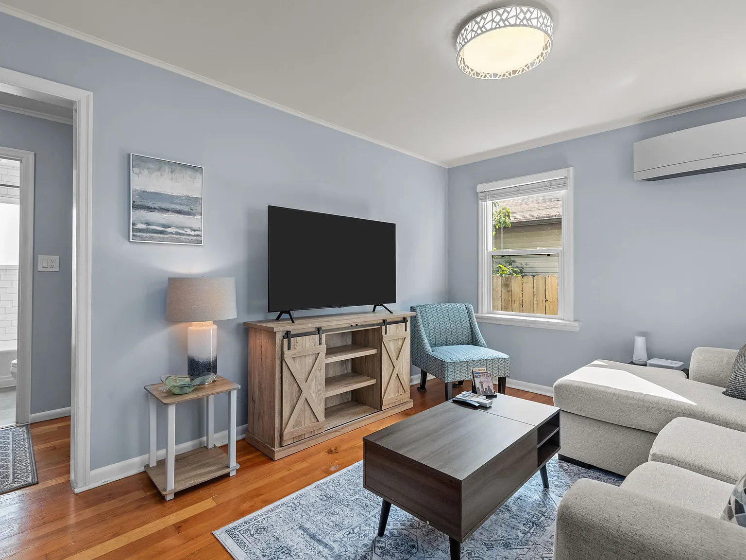 2 bed, 620 sqft, $2,600 — Photo 4