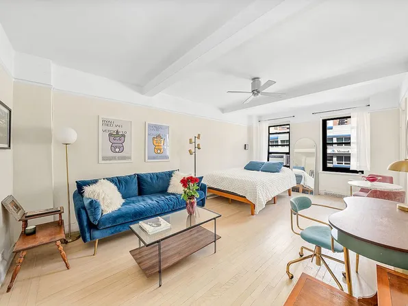 300 W 23rd St APT 3I, New York, NY 10011
