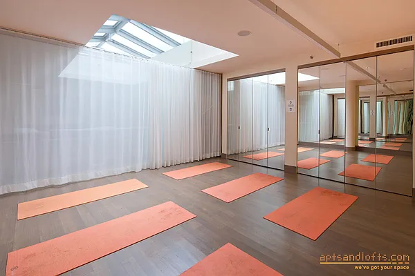 Rented by aptsandlofts.com | media 77