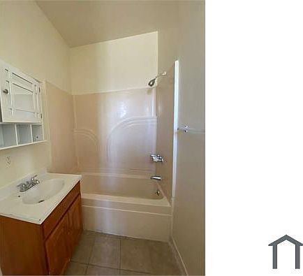 4th image of 506 S Broadway APT 5A