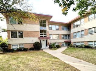 5304 W Addison St, Chicago, IL 60641