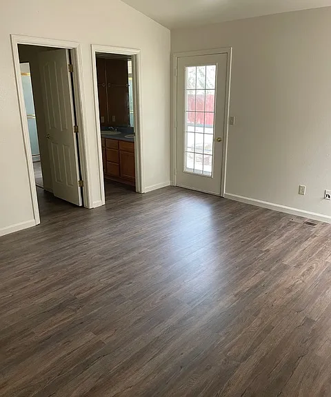 1227 Green Valley Dr — Photo 5