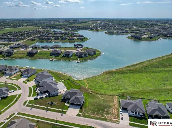 815 N 104th St, Lincoln, NE 68527