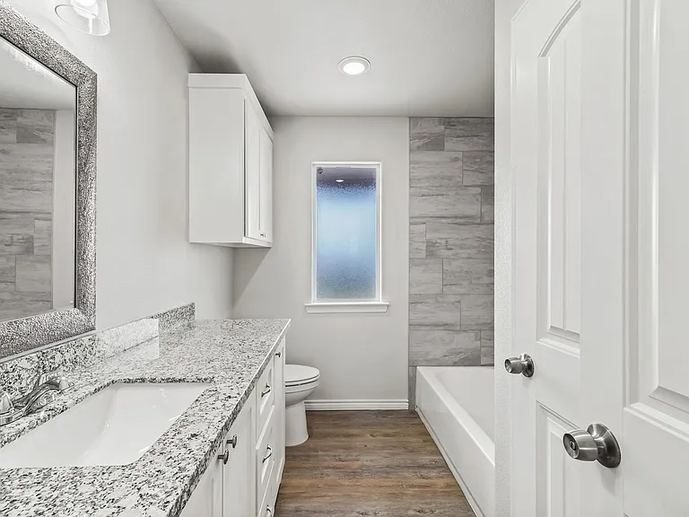 8807 N County Road 3200 — Photo 19