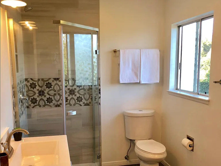616 Edgewood Dr — Photo 9