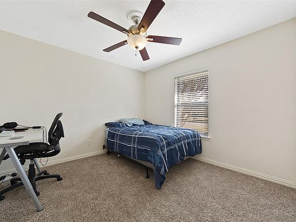 5th image of 1021 Carriagehouse Ln