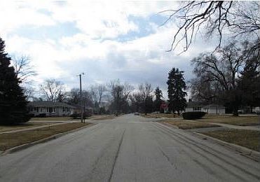 Exterior Neighborhood (street photo)