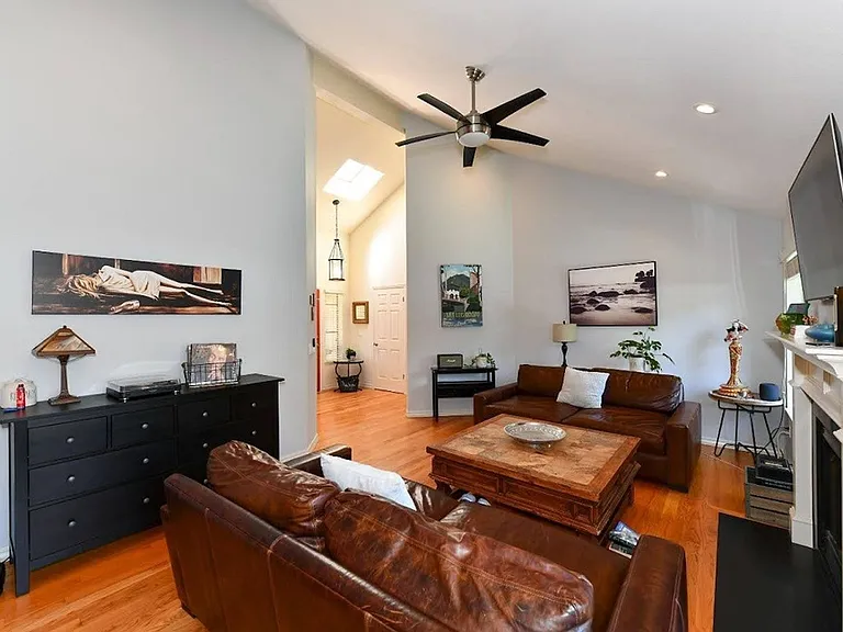 3489 Westminster Way — Photo 19