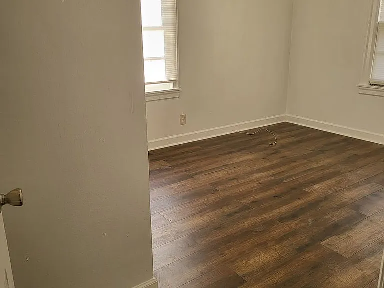 604 Morris Rd — Photo 17