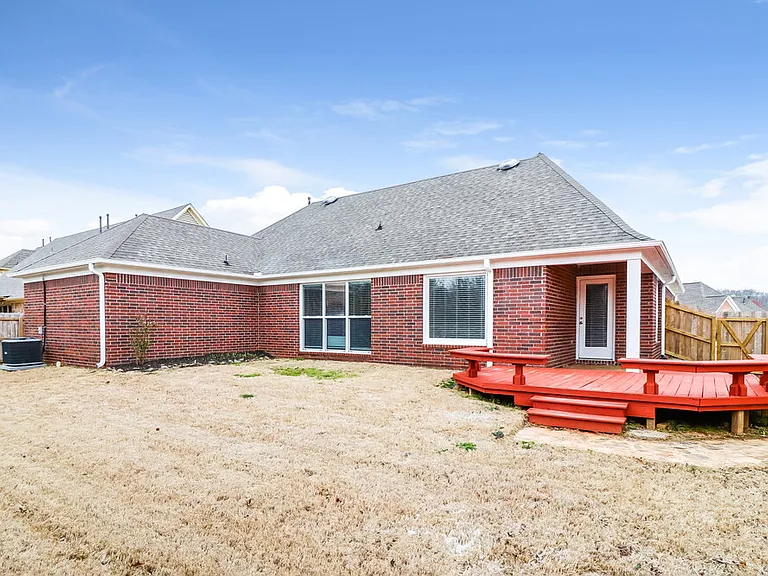 9355 Helmsley Dr — Photo 17