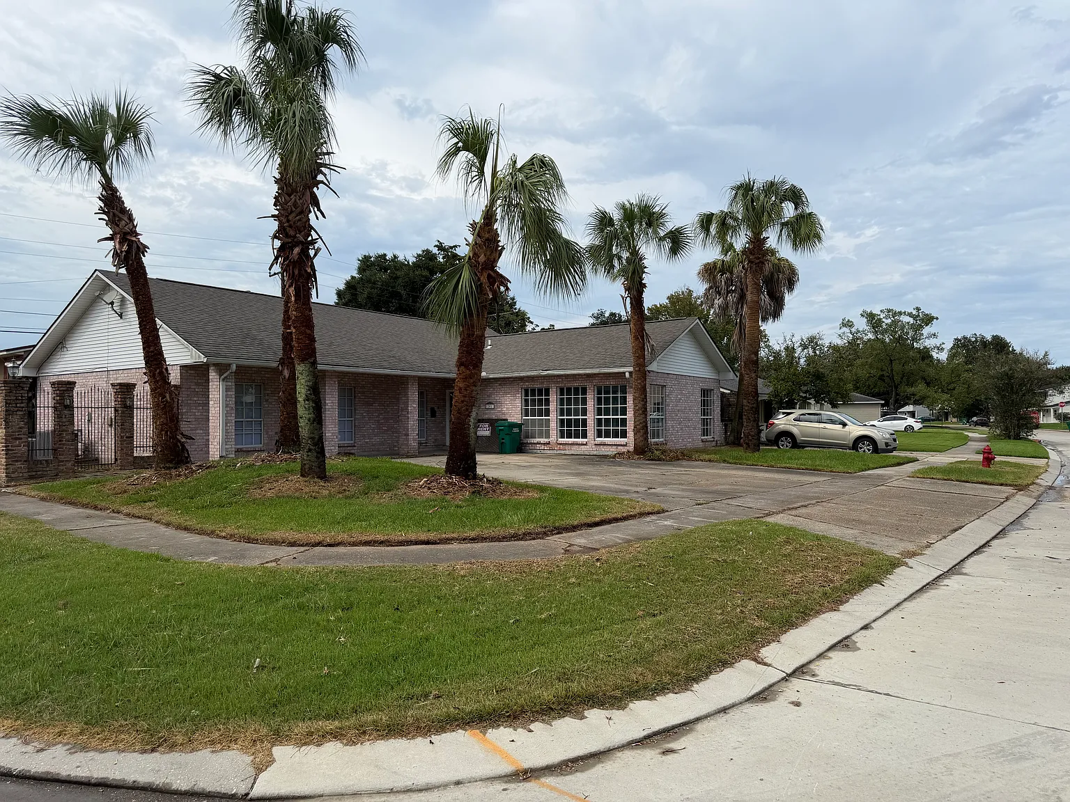 4 bed, 1800 sqft, $2,000 — Photo 2