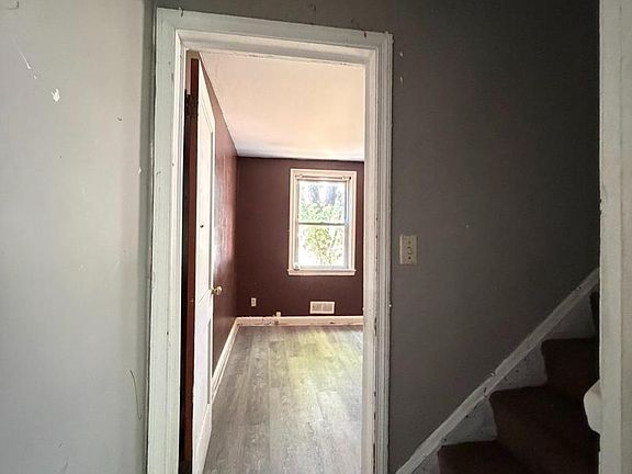 5th image of 4027 Raymonn Ave