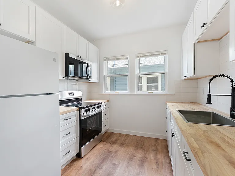 1915 NE 16th Ave #3 — Photo 10