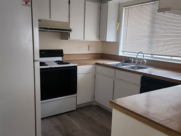 4th image of 2166 N Aster Ave
