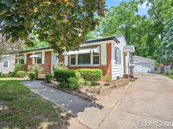 3936 Hazelwood Ave SW, Wyoming, MI 49519