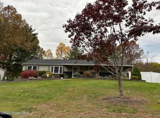 22 Sunrise Ter, Clifton Park, NY 12065