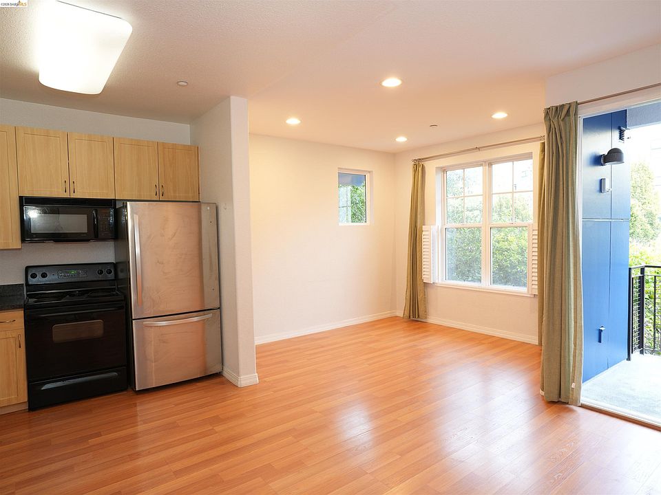 1st image of 1121 40th St APT 4202