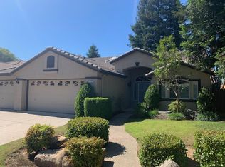 1777 E Ticonderoga Dr, Fresno, CA 93720